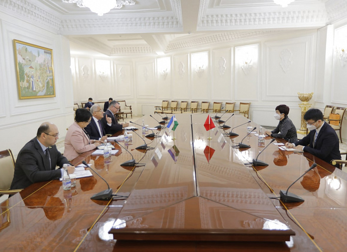 会见中华人民共和国驻乌兹别克斯坦共和国特命全权大使