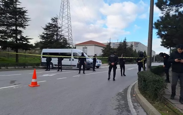 В Турции ликвидировали мужчину, захватившего заложников