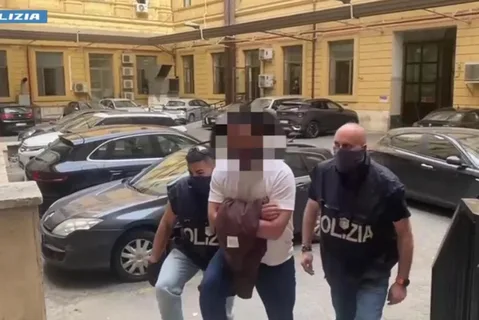 Полиция задержала в аэропорту Рима гражданина Таджикистана, являющегося членом ИГ
