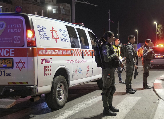 Премьер-министр Израиля пообещал быстрый и сильный ответ на теракты в Иерусалиме