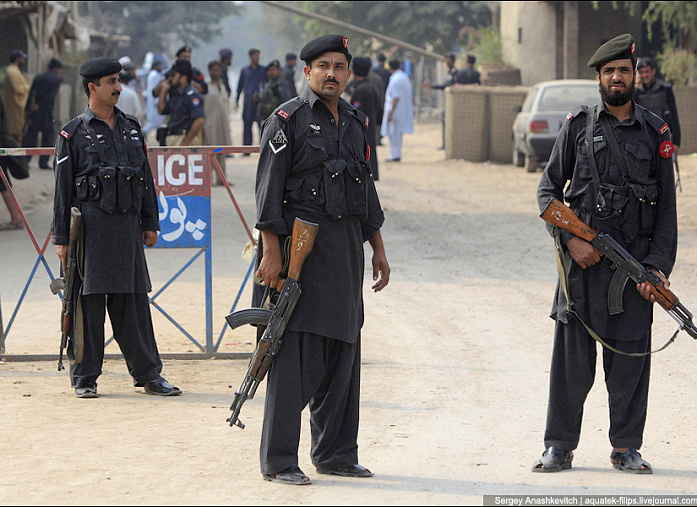 Pakistani police arrest terrorists planning to attack Adiala prison