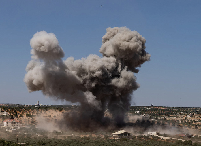 俄空军摧毁叙利亚境内恐怖分子训练营和弹药库
