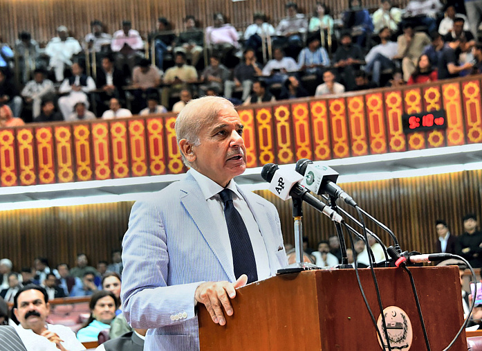 巴基斯坦总理在白沙瓦致命恐怖袭击后呼吁民族团结