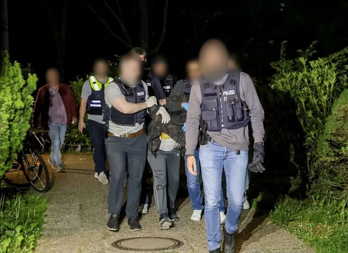 В Германии сторонник "Исламского государства" устроил резню в баре