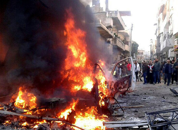 СМИ: в Сирии при взрыве заминированной машины погибли три человека