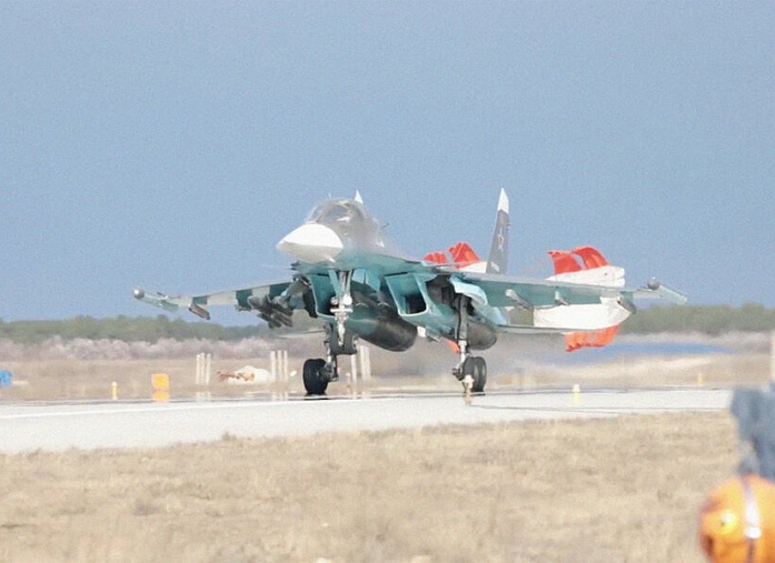 Russian Air Force destroys Syrian militant base