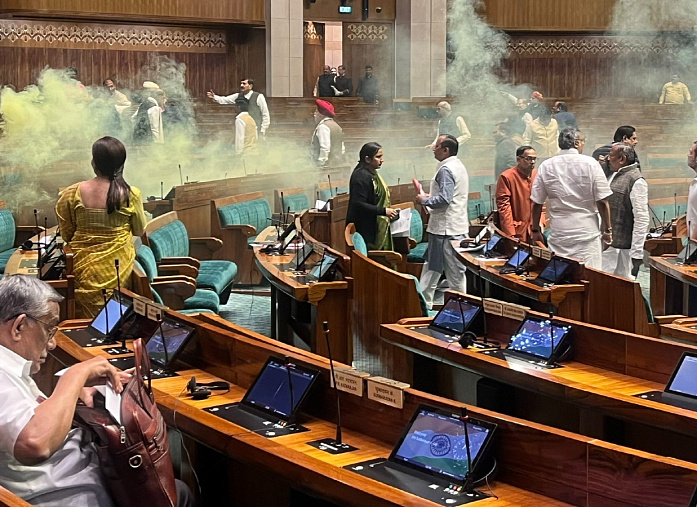 Indian law enforcement agencies suspect those who sprayed gas in the parliament building of terrorism