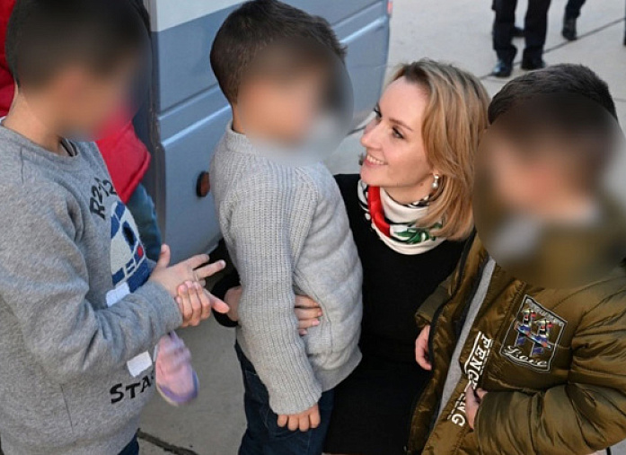 32名俄罗斯儿童从叙利亚返回俄罗斯