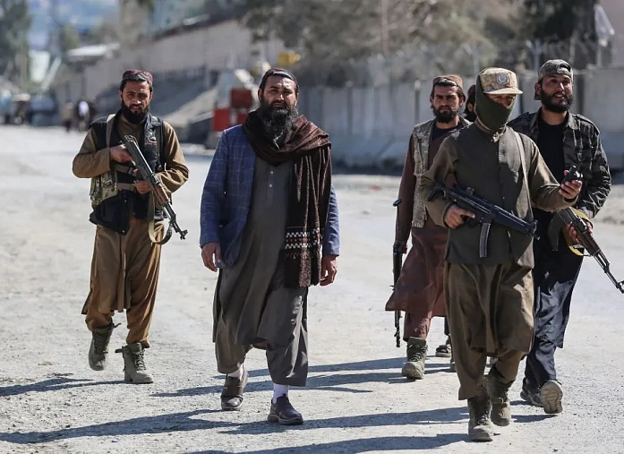 在阿富汗人道主义局势恶化的背景下，《伊斯兰国呼罗珊》组织和塔利班之间的竞争加剧