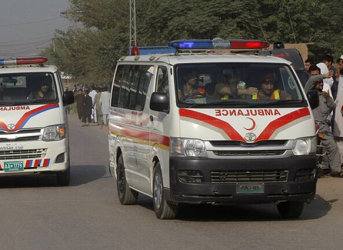 Four injured in an explosion in Pakistan