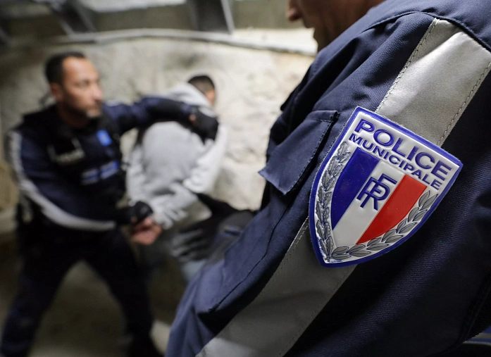 法国恐怖袭击被阻止：法国加强安全措施