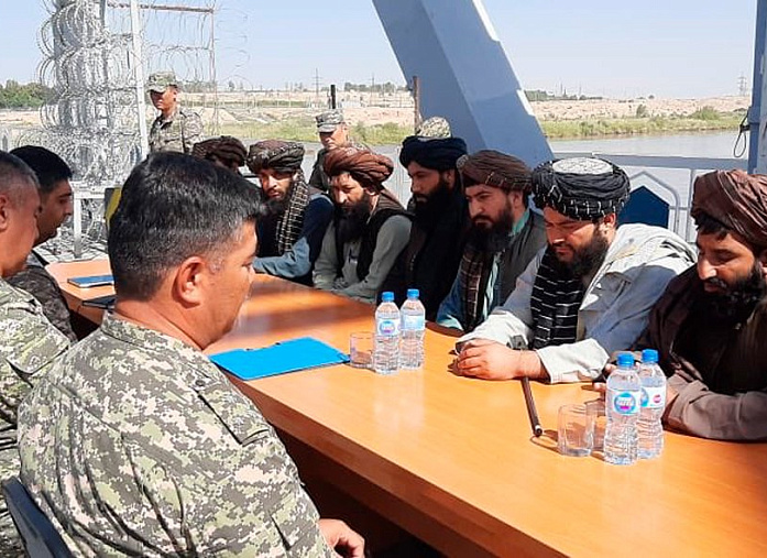 A meeting held between the commander of the Border Troops of the State Security Service of Uzbekistan and the commander of a Taliban corps in Afghanistan