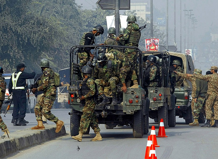 Три террориста убиты, четверо ранены при столкновении на северо-западе Пакистана