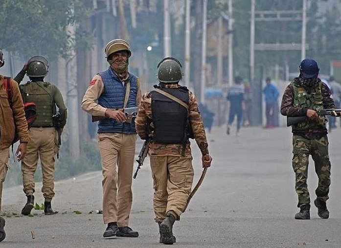 Четыре сотрудника сил безопасности погибли в результате нападения на КПП на юго-западе Пакистана