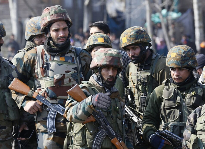 Five servicemen killed in clashes with militants in northern India